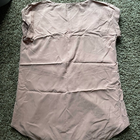 ✨free when bundled✨ Zip Front Blouse - Picture 6 of 6